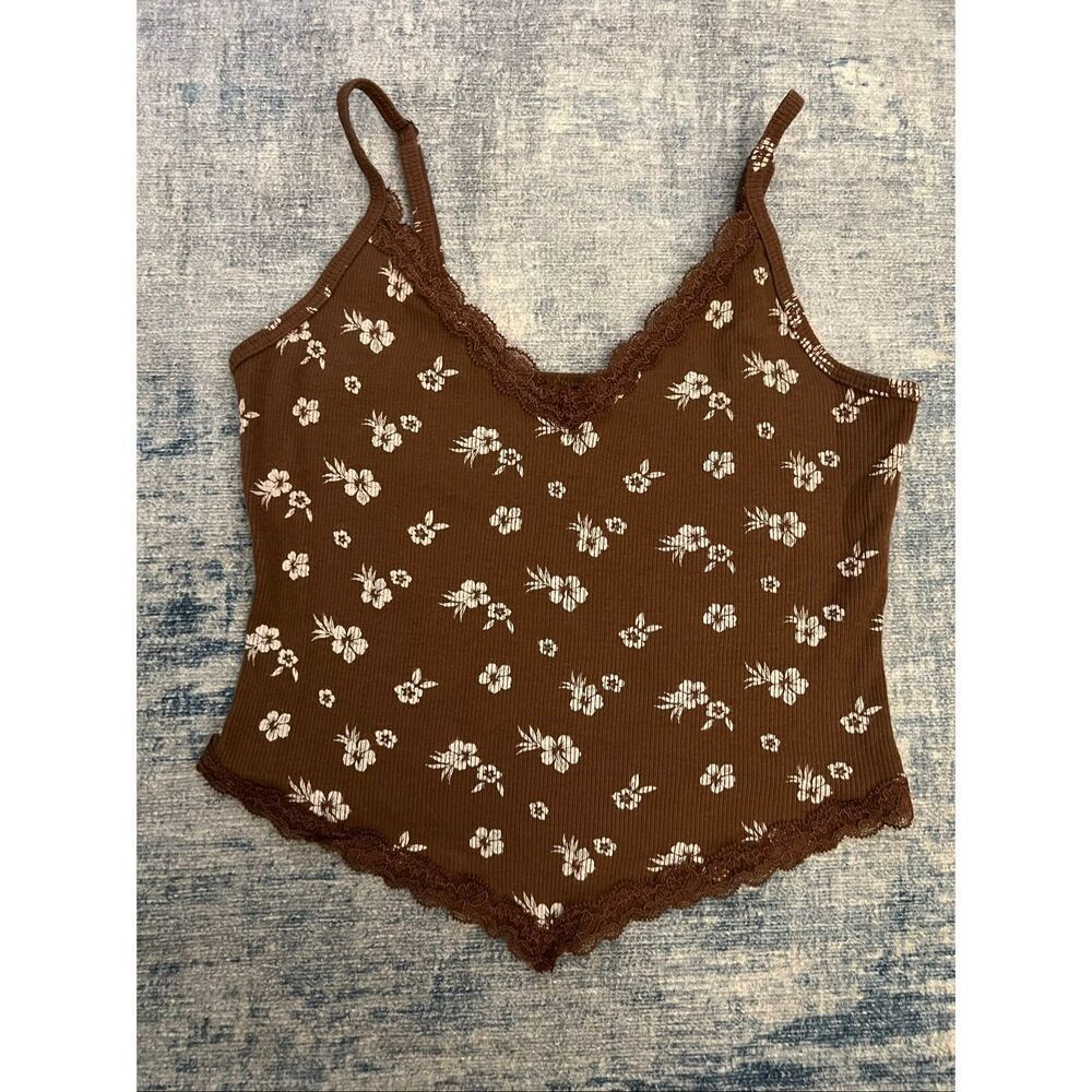 Hollister Brown White Floral Ribbed Knit Lace Handkerchief Hem Crop Cami Top XS